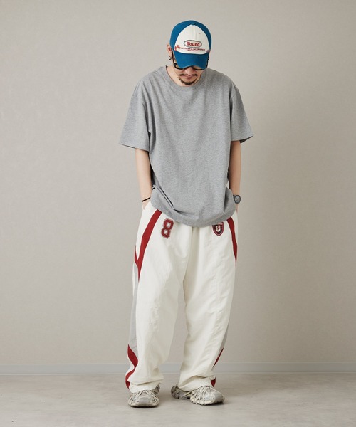 MONO KOTO DEPT.(モノコトデプト)の「SSY-ESSENTIALS 裏ロゴ半袖Tシャツ(Tシャツ/カットソー・メンズ・グレー/カーキ/グレイッシュベージュ・L/XL/S/M)」の4枚目の写真