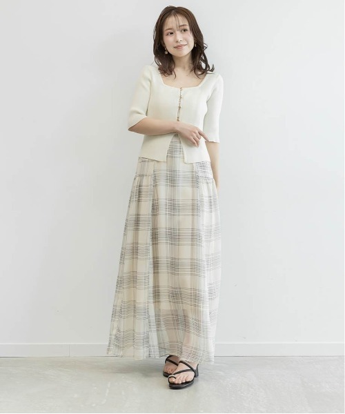 RANDA(ランダ)の「トングクロスストラップサンダル(サンダル・レディース・グレイッシュベージュ/ブラック/アイボリー・L/M/S/LL)」の15枚目の写真