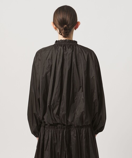 UNITED ARROWS(ユナイテッドアローズ)の「シアー タフタ ブルゾン ‐はっ水 ウォッシャブル‐(ブルゾン・レディース・ダークブラウン/ブラック/ライトブルー・36/38)」の12枚目の写真