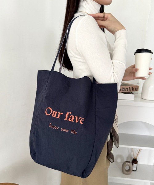 wears(ウェアーズ)の「リバーシブルチェックトートバッグ(トートバッグ・レディース・オフホワイト/レッド/ライトブルー/ピンク/ブルー/ネイビー・FREE)」の3枚目の写真