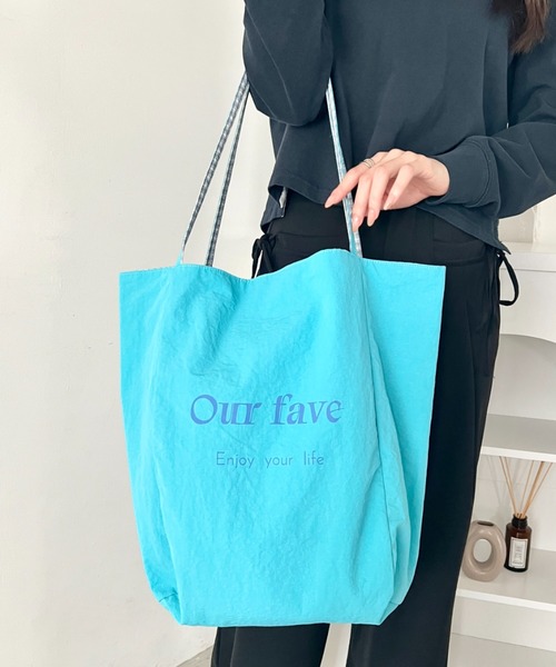 wears(ウェアーズ)の「リバーシブルチェックトートバッグ(トートバッグ・レディース・オフホワイト/レッド/ライトブルー/ピンク/ブルー/ネイビー・FREE)」の4枚目の写真