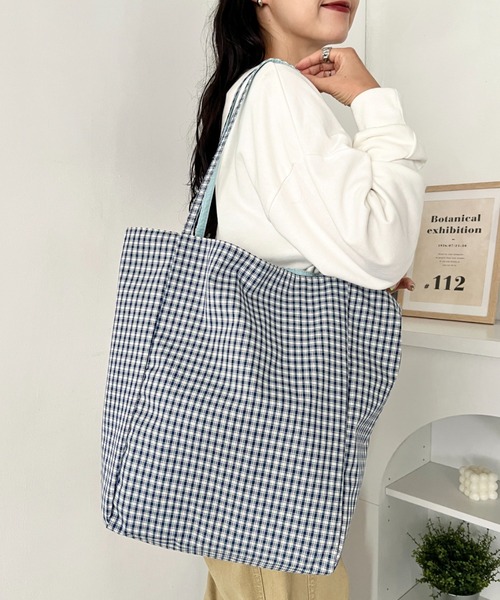 wears(ウェアーズ)の「リバーシブルチェックトートバッグ(トートバッグ・レディース・オフホワイト/レッド/ライトブルー/ピンク/ブルー/ネイビー・FREE)」の2枚目の写真