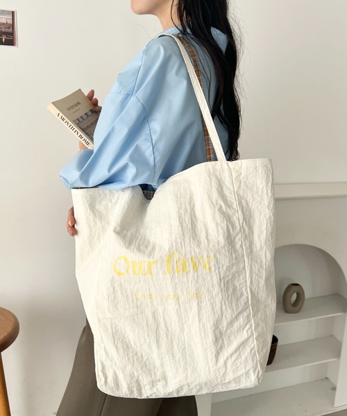 wears(ウェアーズ)の「リバーシブルチェックトートバッグ(トートバッグ・レディース・オフホワイト/レッド/ライトブルー/ピンク/ブルー/ネイビー・FREE)」の15枚目の写真