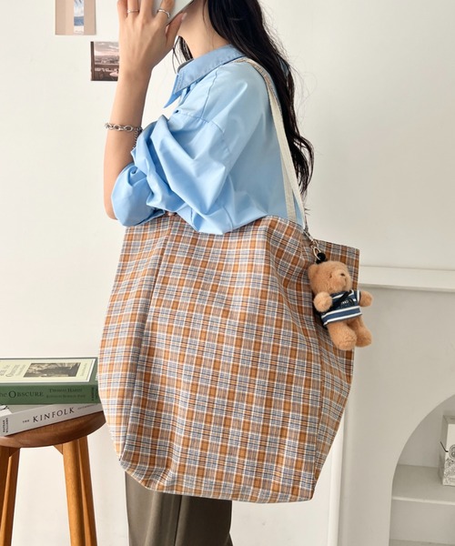 wears(ウェアーズ)の「リバーシブルチェックトートバッグ(トートバッグ・レディース・オフホワイト/レッド/ライトブルー/ピンク/ブルー/ネイビー・FREE)」の22枚目の写真