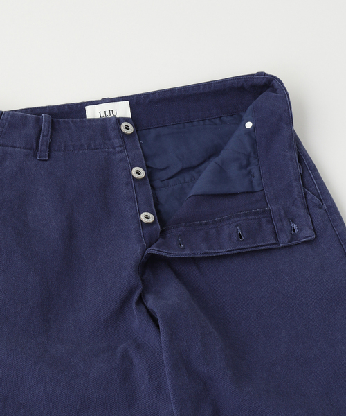 WISM(ウィズム)の「Liju / リジュ Gallery FRENCH WORK CHINO(チノパンツ・メンズ・ダークブルー・30/32/34)」の6枚目の写真