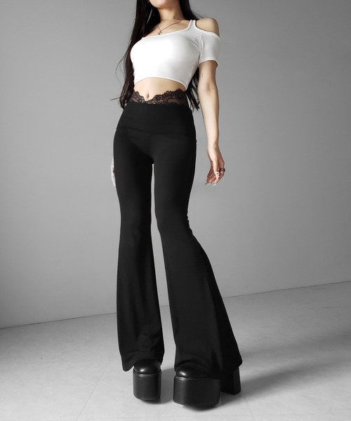me+em select(ミームセレクト)の「【 2color 】カットアウトオフショルスリムTシャツ / cutout off shoulder slim t-shirts(Tシャツ/カットソー・レディース・ブラック/ホワイト・FREE)」の4枚目の写真