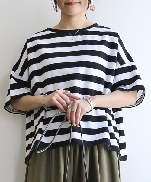and it_（アンドイット）の「ボーダーワイドTシャツ（Tシャツ/カットソー・レディース・ネイビー×ホワイト/ブラック×ホワイト・M）」の4枚目の写真