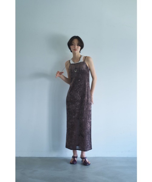 marjour(マージュール)の「SUMMER VELOUR CUP-IN DRESS(ワンピース・レディース・ベージュ/ブラウン・M)」の2枚目の写真