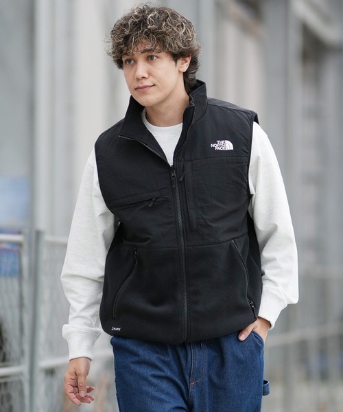 THE NORTH FACE(ザノースフェイス)の「THE NORTH FACE/ザ・ノース・フェイス DENALI VEST ベスト NA62652(ベスト・メンズ・ブラック・XL/L/M/XXL)」の1枚目の写真