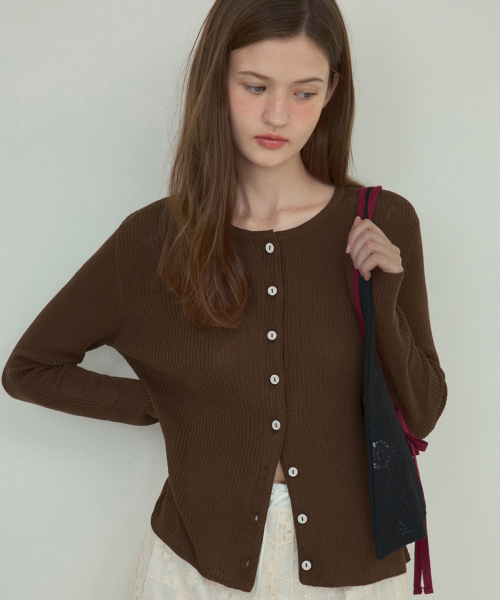 OURNOSTALGIA（アワー ノスタルジア）の「Lush basic knit setup cardigan_Brown(OC25-KN09)（カーディガン/ボレロ・レディース・ブラウン・FREE）」の3枚目の写真