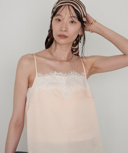 LOUNGEDRESS（ラウンジドレス）の「《セットアップ可/着映え》ショートレースキャミ（シャツ/ブラウス・レディース・ピンク/ブラック/ベージュ・FREE）」の10枚目の写真