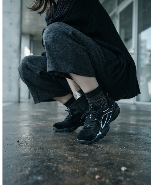 FILA(フィラ)の「FILA ECHAPPE MS LJ / フィラエシャッペエムエスエルジェイ(スニーカー・レディース・ブラック・25.5cm/26.0cm/23.0cm/23.5cm/24.0cm/24.5cm/25.0cm)」の1枚目の写真