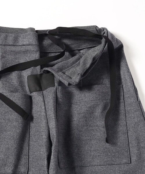 Demi-Luxe BEAMS（デミルクス ビームス）の「COGTHEBIGSMOKE / ORION トラウザーズ（その他パンツ・レディース・チャコールグレー・1）」の4枚目の写真