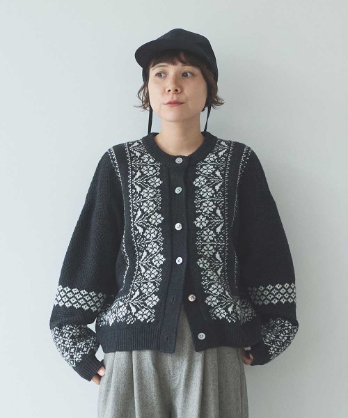 yuni(ユニ )の「W/Ny jacquard knit cardigan(ニット/セーター・レディース・ホワイト/チャコールグレー・FREE)」の2枚目の写真