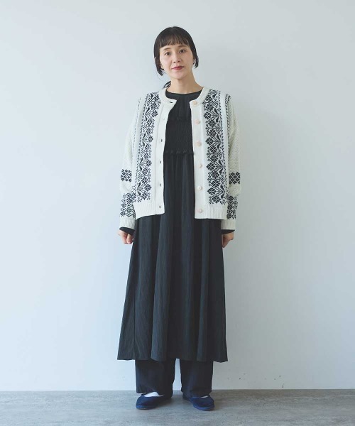 yuni(ユニ )の「W/Ny jacquard knit cardigan(ニット/セーター・レディース・ホワイト/チャコールグレー・FREE)」の20枚目の写真