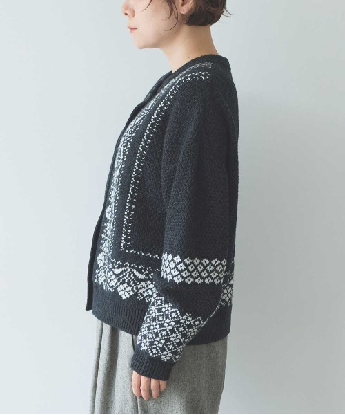 yuni(ユニ )の「W/Ny jacquard knit cardigan(ニット/セーター・レディース・ホワイト/チャコールグレー・FREE)」の11枚目の写真