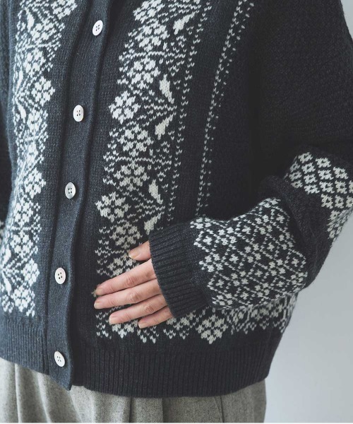 yuni(ユニ )の「W/Ny jacquard knit cardigan(ニット/セーター・レディース・ホワイト/チャコールグレー・FREE)」の15枚目の写真
