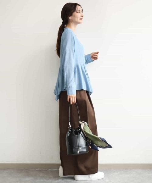 MK MICHEL KLEIN（エムケーミッシェルクラン）の「[洗える]シアーデニムイレヘムブラウス（シャツ/ブラウス・レディース・ライトブルー/ネイビー・38）」の8枚目の写真