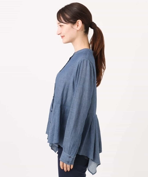 MK MICHEL KLEIN（エムケーミッシェルクラン）の「[洗える]シアーデニムイレヘムブラウス（シャツ/ブラウス・レディース・ライトブルー/ネイビー・38）」の17枚目の写真