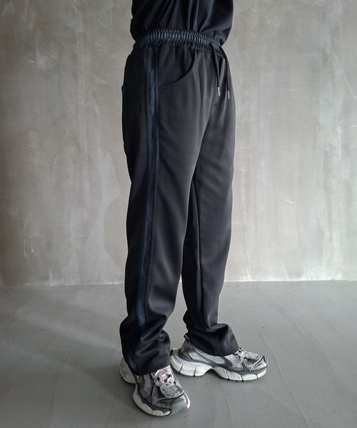 WESTBOY(ウエストボーイ)の「Y2K サイドライン オーバーサイズ ワイドスウェットパンツ WO26W7PT02(スウェットパンツ・メンズ・ブラック/グレー・L/M/XL)」の8枚目の写真