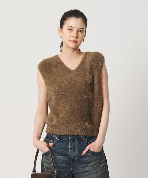 BEAUTY&YOUTH UNITED ARROWS(ビューティーアンドユースユナイテッドアローズ)の「2WAY シャギーニットベスト(ベスト・レディース・ブラウン系/ライトグレー/オフホワイト・FREE)」の4枚目の写真