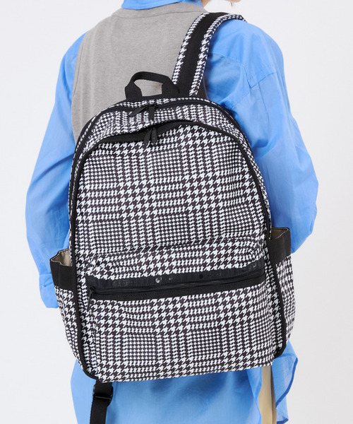 LeSportsac(レスポートサック)の「ROUTE BACKPACK シティハウンドトゥース(バックパック/リュック・レディース・ブラック・FREE)」の2枚目の写真