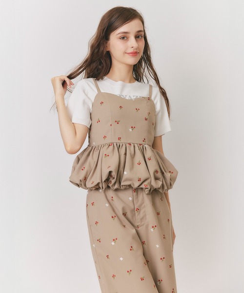 REDYAZEL(レディアゼル)の「【Fleur monogram Series】フルールモノグラムエンブロイダリーバルーンペプラムビスチェ(キャミソール・レディース・ベージュ/ネイビー/ライトグレー・FREE)」の2枚目の写真