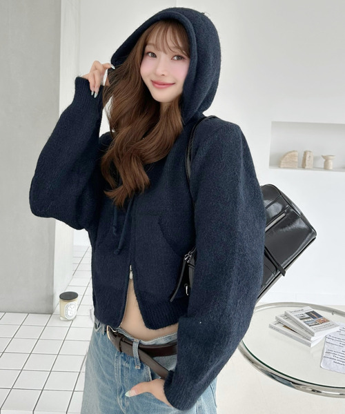 Ada.(エイダ)の「配色ドローコード付き モヘアライク パーカー(パーカー・レディース・チャコール/ネイビー/アイボリー・FREE)」の1枚目の写真
