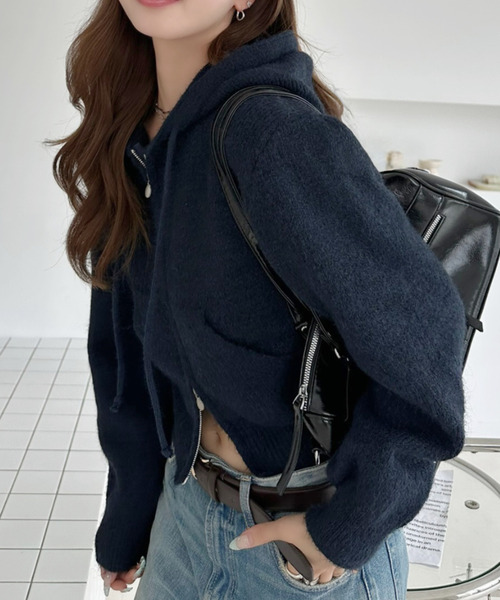 Ada.(エイダ)の「配色ドローコード付き モヘアライク パーカー(パーカー・レディース・チャコール/ネイビー/アイボリー・FREE)」の19枚目の写真