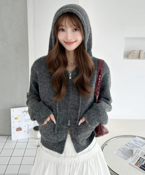 Ada.(エイダ)の「配色ドローコード付き モヘアライク パーカー(パーカー・レディース・チャコール/ネイビー/アイボリー・FREE)」の11枚目の写真