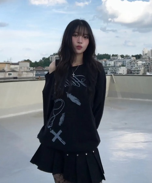FANCY CLUB(ファンシークラブ)の「◇FANCYCLUB◇ブランド直輸入正規品/ワンショルダー バックル スウェットシャツ ONE-SHOULDER BUCKLE SWEATSHIRT(スウェット・レディース・ブラック/グレー・FREE)」の15枚目の写真