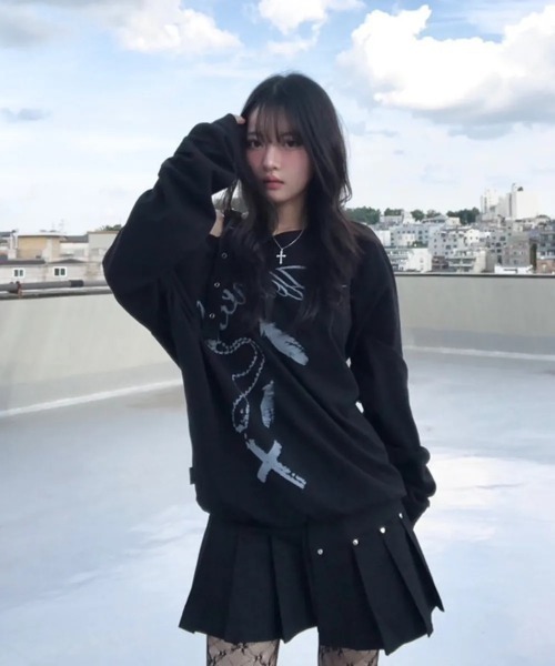 FANCY CLUB(ファンシークラブ)の「◇FANCYCLUB◇ブランド直輸入正規品/ワンショルダー バックル スウェットシャツ ONE-SHOULDER BUCKLE SWEATSHIRT(スウェット・レディース・ブラック/グレー・FREE)」の16枚目の写真