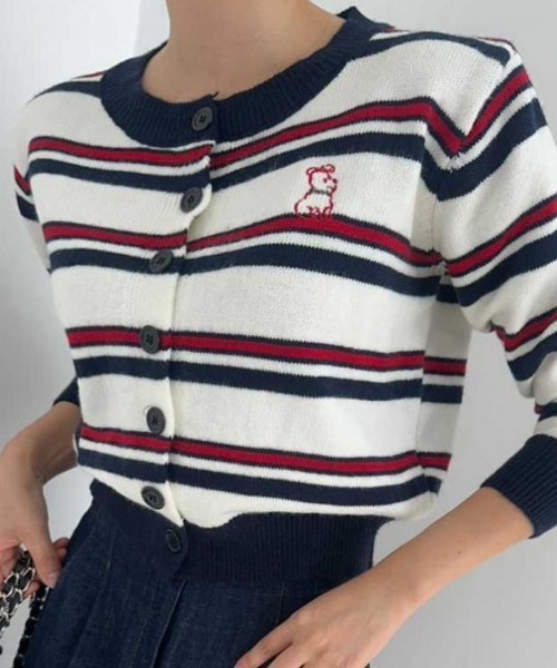 NANEA(ナネア)の「ワンポイント刺繍ボーダーニットカーディガン(カーディガン/ボレロ・レディース・ブルー/グレー/ライトグレー・フリー)」の8枚目の写真