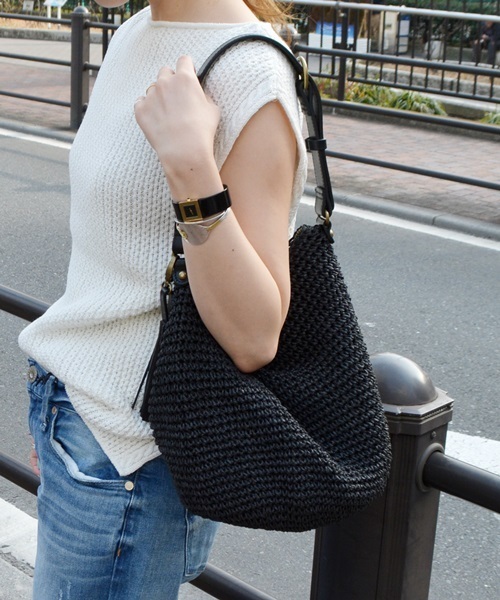 SHIPS（シップス）の「レザーショルダーペーパーバッグ◇（かごバッグ・レディース・ブラック/ブラック系その他/ナチュラル/キャメル・ONE SIZE）」の10枚目の写真