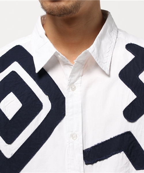 Desigual（デシグアル）の「「Desigual/デシグアル」シャツ（シャツ/ブラウス・メンズ・ホワイト・MEDIUM/SMALL/X-LARGE/LARGE/XX-LARGE）」の4枚目の写真