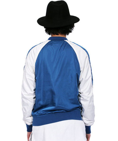 ８(eight)（エイト）の「スカジャン サテン（ブルゾン・メンズ・ブルー/グレー/カーキ/ブラック/ネイビー/ピンク・X-LARGE/MEDIUM/LARGE）」の14枚目の写真