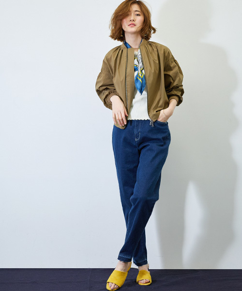 STUDIOUS（ステュディオス）の「ハイライズテーパードデニム（デニムパンツ・レディース・ネイビー/サックスブルー・1/2/0）」の9枚目の写真