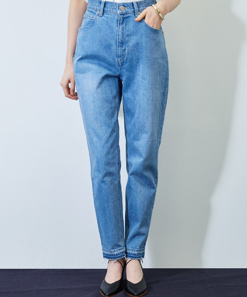 STUDIOUS（ステュディオス）の「ハイライズテーパードデニム（デニムパンツ・レディース・ネイビー/サックスブルー・1/2/0）」の10枚目の写真