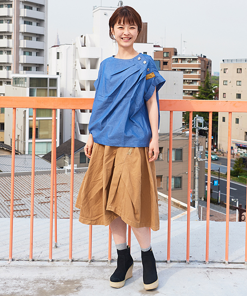 mercibeaucoup,(メルシーボークー)の「S 【別注】うすダン(シャツ/ブラウス・レディース・ブルー・01)」の4枚目の写真