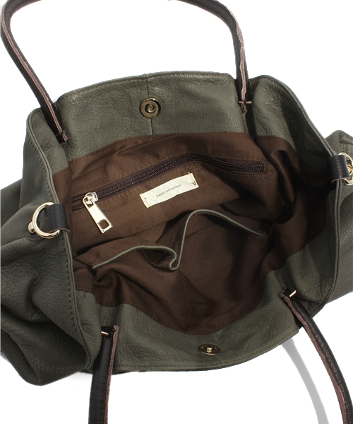 NANO universe（ナノユニバース）の「King Medal(キング メダル)/ プレーン レザー トートバッグ(S)（トートバッグ・メンズ・ブラック/カーキ/ブルー/グリーン/レッド/グレー/ライトブラウン/ブラウン/ダークブラウン・FREE）」の22枚目の写真