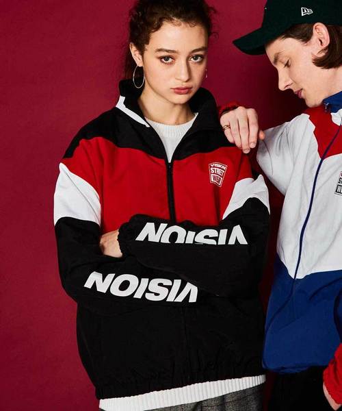 VISION STREET WEAR（ヴィジョンストリートウェア）の「【VISION STREET WEAR】レトロスポーツビッグシルエットナイロンジャケット（ナイロンジャケット・メンズ・エメラルド/その他/ホワイト/ブラック/トリコロール/ホワイト系その他/マルチ/グリーン系その他/ブラック系その他/ブラック系その他2/ベージュ/パープル/ブラウン/ブラウン系その他/パープル系その他/ブラック系その他3/グリーン系その他2/ホワイト系その他2/ラベンダー/ピンク/イエロー/イエロー系その他/ベージュ系その他/チャコール/ホワイト系その他3/ホワイト系その他4/ブラック系その他4/ブラック系その他5/ブラック系その他6/ブラック系その他7/Black/パープル系その他2/レッド/グリーン/ベージュ系その他2/ライトグリーン・M/L/LL）」の8枚目の写真