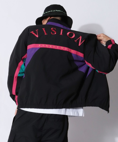 VISION STREET WEAR（ヴィジョンストリートウェア）の「【VISION STREET WEAR】レトロスポーツビッグシルエットナイロンジャケット（ナイロンジャケット・メンズ・エメラルド/その他/ホワイト/ブラック/トリコロール/ホワイト系その他/マルチ/グリーン系その他/ブラック系その他/ブラック系その他2/ベージュ/パープル/ブラウン/ブラウン系その他/パープル系その他/ブラック系その他3/グリーン系その他2/ホワイト系その他2/ラベンダー/ピンク/イエロー/イエロー系その他/ベージュ系その他/チャコール/ホワイト系その他3/ホワイト系その他4/ブラック系その他4/ブラック系その他5/ブラック系その他6/ブラック系その他7/Black/パープル系その他2/レッド/グリーン/ベージュ系その他2/ライトグリーン・M/L/LL）」の13枚目の写真