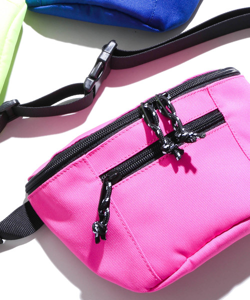 WEGO（ウィゴー）の「WEGO/ミニマムウエストバッグ（ボディバッグ/ウエストポーチ・メンズ・ホワイト/ブラック/パープル/レッド/ピンク/イエロー/ブルー/その他1/キャメル/シルバー/その他2・FREE）」の7枚目の写真