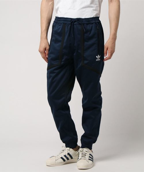 adidas（アディダス）の「リバーシブル トラックパンツ [2020