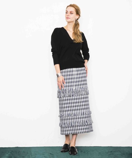 city（シティ）の「【CITY】ウールストレッチ Vネックプルオーバー（ニット/セーター・レディース・ブラック/キャメル/レッド・1）」の5枚目の写真