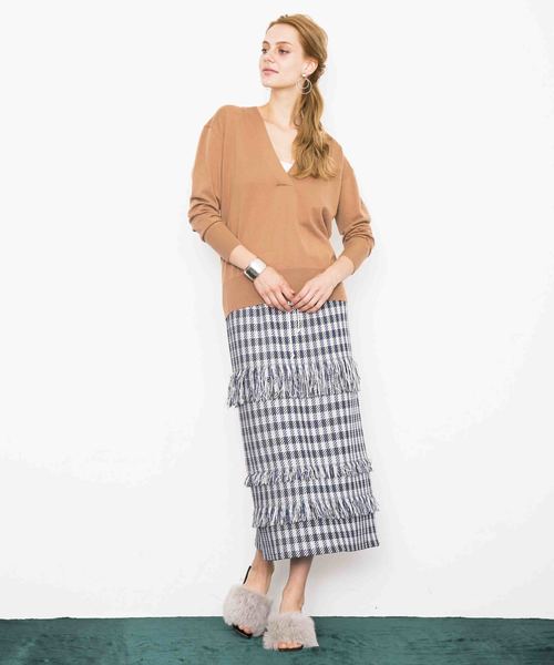 city（シティ）の「【CITY】ウールストレッチ Vネックプルオーバー（ニット/セーター・レディース・ブラック/キャメル/レッド・1）」の7枚目の写真