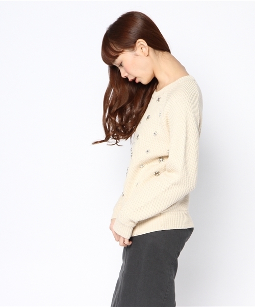 Another Edition(アナザーエディション)の「■AE ビジューシシュウ PO(ニット/セーター・レディース・ホワイト/ナチュラル/ライム・フリー)」の5枚目の写真