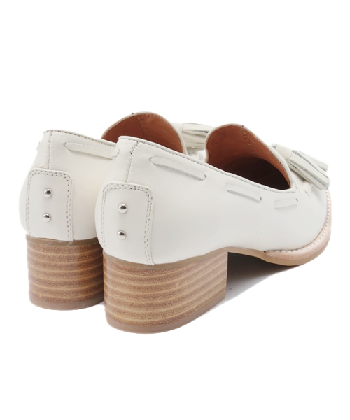 Jeffrey Campbell（ジェフリーキャンベル）の「タッセル付オックスフォードパンプス（パンプス・レディース・アイボリー/ブラック・36/37/38/35/39）」の6枚目の写真