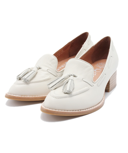 Jeffrey Campbell（ジェフリーキャンベル）の「タッセル付オックスフォードパンプス（パンプス・レディース・アイボリー/ブラック・36/37/38/35/39）」の3枚目の写真