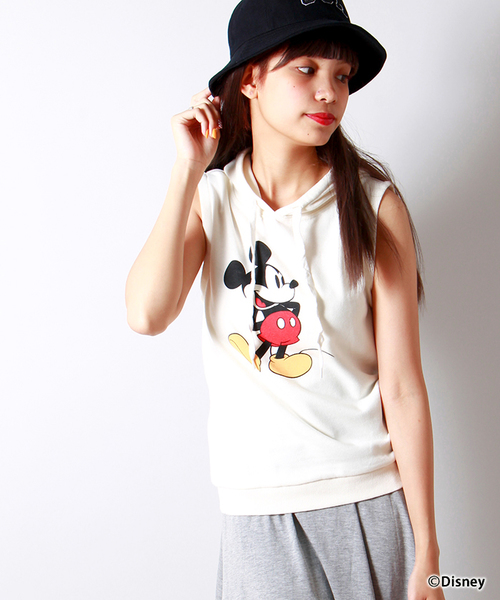 WEGO（ウィゴー）の「∴WEGO/ノースリーブパーカー(ミッキーマウス)（パーカー・レディース・オフホワイト/スミクロ/杢グレー・FREE）」の2枚目の写真